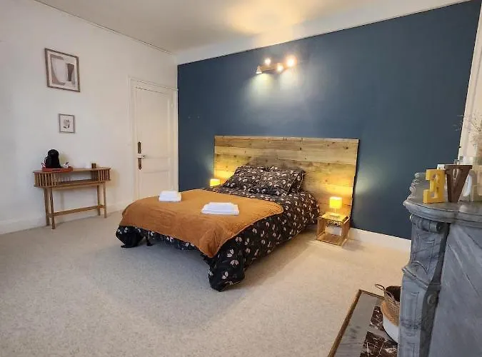 Dans Maison De Maitre *